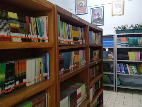 Bagaimana Peminjaman Buku Di Perpustakaan Azzahra Mow