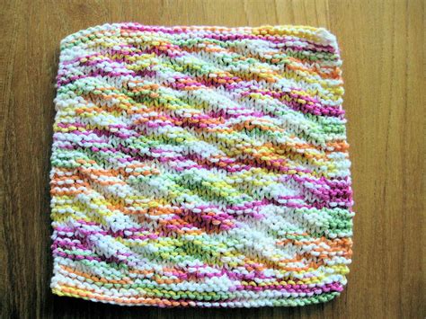 Ravelry Sues Easy Knit Dishcloth Pattern By Sue Norrad Knit Dishcloth Pattern Knitting