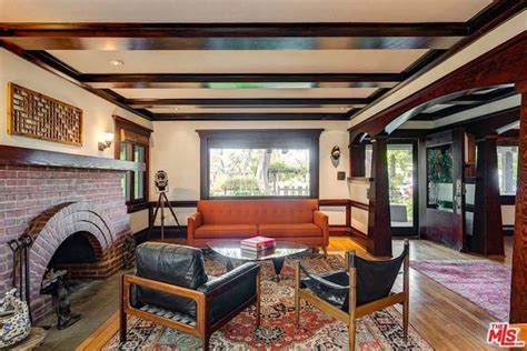 Craftsman homes or bungalows went up mostly from 1905 to 1930 and appeared in all regions of the it's sometimes called the california bungalow, but that's bologna, said richard guy wilson. 1910 Craftsman In Los Angeles California — Captivating ...