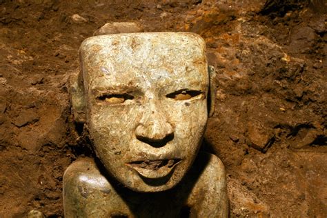 50000 Artifacts Found In Tunnel Under Teotihuacan Temple The History
