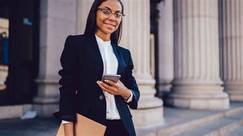 How To Dress As A Lawyer Attorney Style Guide Tips