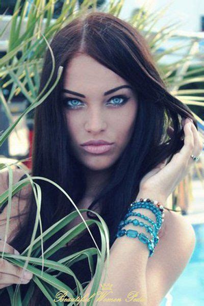 Dasha Dereviankina Gallery Beauty Girl Long Dark Hair Hair Color Blue
