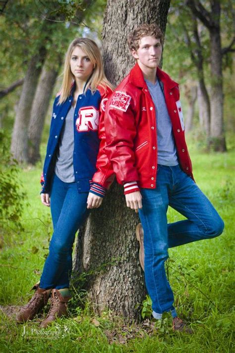senior portrait photo picture idea twins siblings brother and sister twin senior