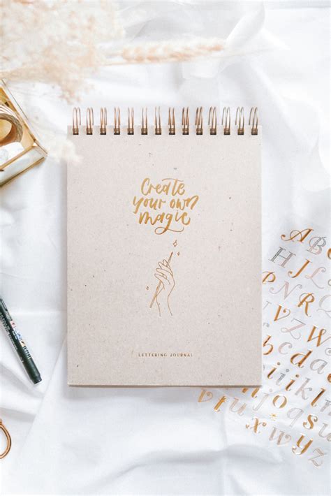 Check out our hand lettering selection for the very best in unique or custom, handmade pieces from our digital shops. Dein Lettering Journal: Lerne Handlettering, die Kunst der Buchstaben, mit Alphabet Vorlagen in ...