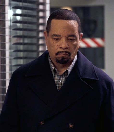 When the squad tries to solve an assault in central park, they are hampered by their own blind spots and a community that is losing trust in the police. Law & Order: SVU Season 21 Episode 9 Review: Can't Be Held ...