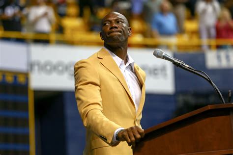 Terrell Owens Did Something No One In Hall Of Fame Has Ever Done