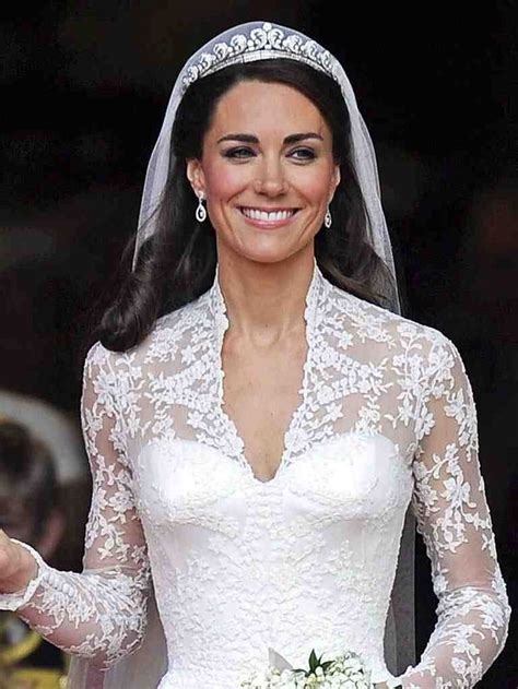 Catherine Duchess Of Cambridge Kate Middleton Wedding Kate Middleton Wedding Dress Royal