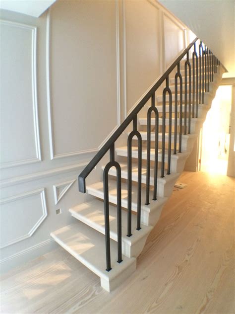 Open Treads Stone Staircaseportland Limestone Cantilever Stair By