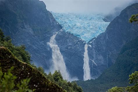 El Impresionante Desprendimiento De Un Glaciar Colgante En Aysén Estas