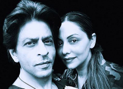 shah rukh khan celebrates 28 years of marriage with gauri khan shares a lovey dovey selfie 28