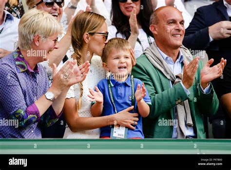 Londres Reino Unido 15 De Julio De 2018 La Esposa De Novak Djokovic