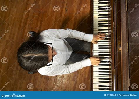 Ted Pianist At The Piano 6 Stock Photo Image Of Fingers Hand 1721760