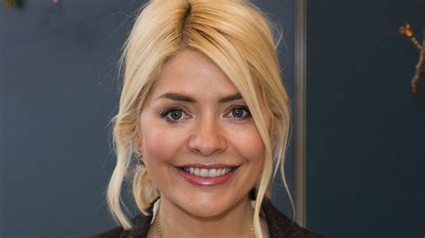This Morning S Holly Willoughby Glows In Stunning Selfie During Special Play Date Ahead Of Tv