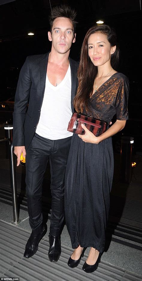 Jonathan Rhys Meyers Engaged To Girlfriend Mara Lane Daily Mail Online
