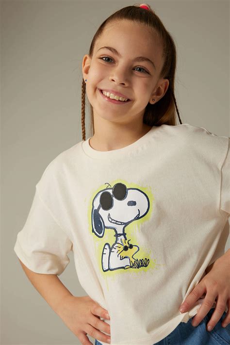 Ecru Girls And Teens Girl Snoopy Licensed Crop Short Sleeve T Shirt