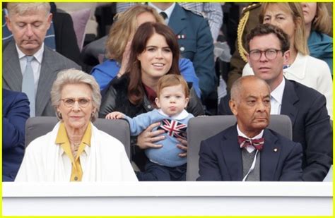 princess eugenie s son august makes first public appearance at platinum jubilee pageant photo
