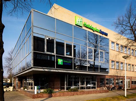 Guests who stay in the venue can park their car on site. Amsterdam Hotel: Holiday Inn Express Amsterdam - South