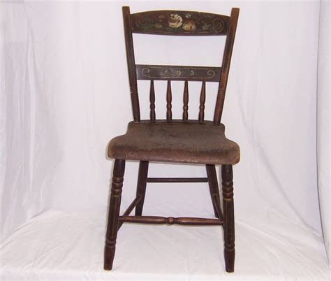 Don't throw those old lawn chairs away, diy network shows you how to bring them back to life by reweaving the seat with we recommend. Vintage kitchen wood chairs - Video and Photos ...