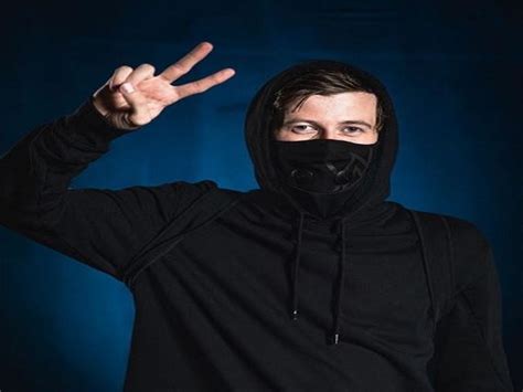 Different world is the debut studio album by norwegian record producer alan walker.it was released on 14 december 2018 through mer musikk and sony music entertainment and includes his successful 2015 single faded. アラン・ウォーカー (Alan Walker) - 動画一覧 <br>if this night is not forever<br>at least we are together<br>i know i'm not alone<br>i know i'm not alone<br>anywhere, whenever<br>apart, but. Alan Walker announces India leg of aviation tour with ...