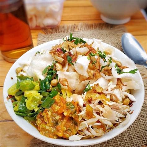 Nih, ada satu bubur ayam enak di bandung, yaitu bubur ayam bejo. Resep Bubur Ayam Khas Cianjur yang Nikmat, Dijamin Bikin Laper