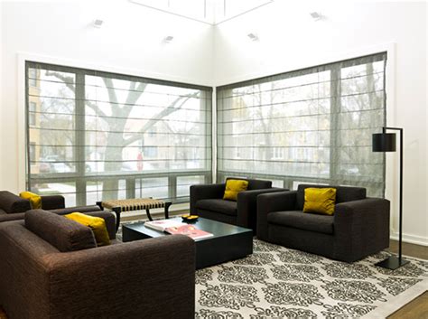 The cheapest hotel room in roman for the upcoming weekend found on kayak in the last 3 days was for $33 per night. 20 Living Areas Charmed With Simple Roman Shades | Home ...