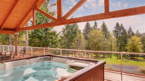 5 Ways To Enjoy Your Hot Tub This Fall Cal Spas Mn