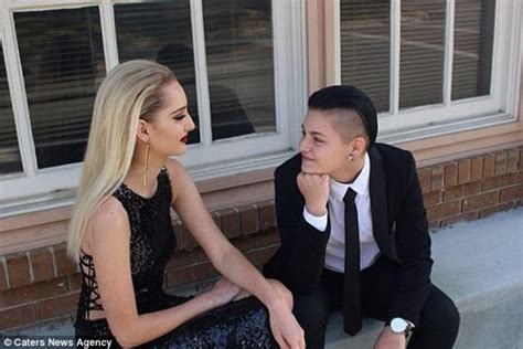 Lesbian Couple Become The First Same Sex Prom King And Queen At High School