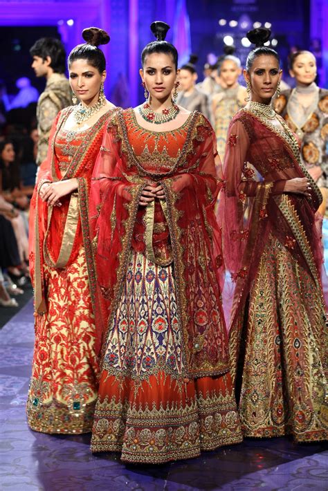 Stars including madhuri dixit, sridevi, aishwarya rai bachchan, karisma kapoor, kareena kapoor khan, priyanka chopra and many others have worn. Indian Beauty Central: L'Oréal Professionnel presented the ...