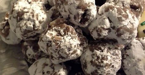 With a mixer, cream butter and shortening together. Rum balls recipes - 17 recipes - Cookpad