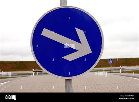 Highway Traffic Signs Arrow Hi Res Stock Photography And Images Alamy