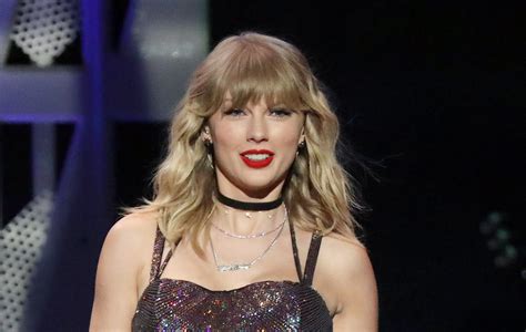 That's the question i've been asking. Man arrested after trying to gain entry to Taylor Swift's ...