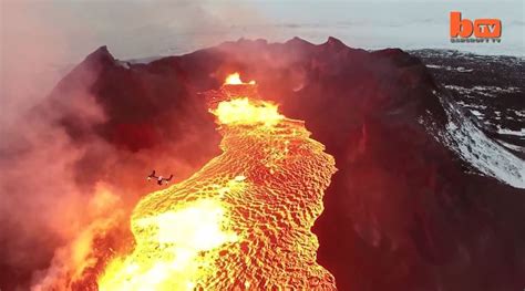 Drone Footage Of Icelandic Lava River Ice Age Floods Institute