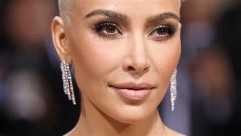 kim kardashian s historic met gala dress has twitter on fire
