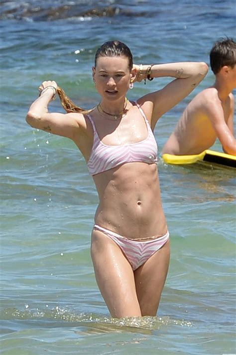Behati Prinsloo And Adam Levine Are Having A Blast In Hawaii 13 Photos Thefappening