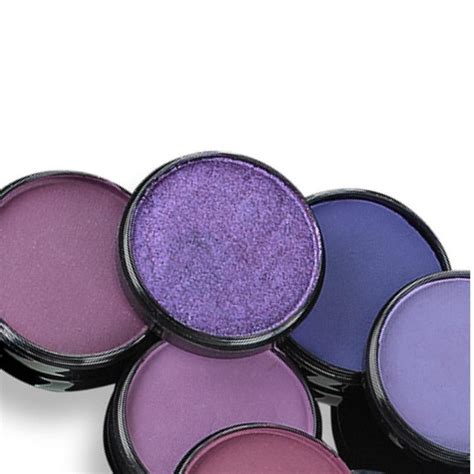 Pin By ꠸αƞϵ On ᑭᑌᖇᑭᒪᗴ》 Eyeshadow All Things Purple Blush