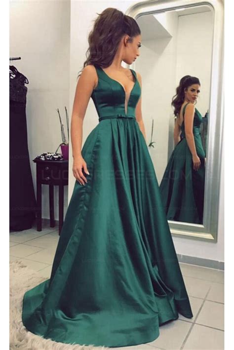 Elegant V Neck Long Green Prom Evening Formal Dresses 3021541