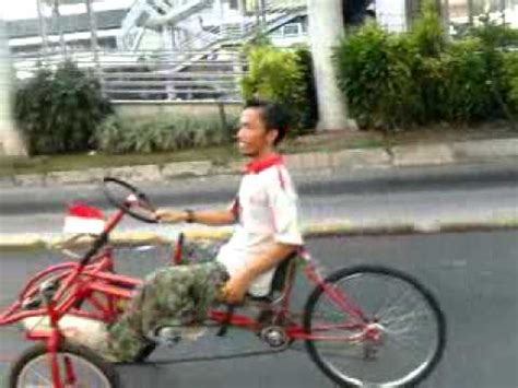 Pembayaran mudah, pengiriman cepat & bisa cicil 0%. Recumbent Bicycle / Sepeda Roda Tiga - YouTube
