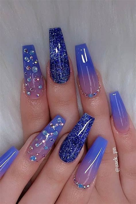 Como se suele decir, vale más una imagen que mil palabras y por eso he preparado esta galería de fotos de uñas gelish para que veas qué bonitas quedan. Uñas decoradas in 2020 | Best acrylic nails, Blue ombre nails, Gel nail art designs