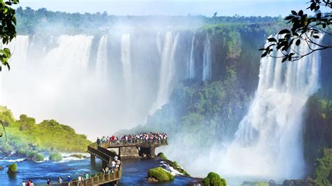 how to get to iguazu falls what to see in argentina and brazil guide to iguazu falls escape