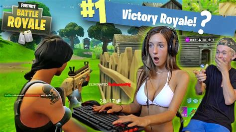 Loss Remove Clothing Teaching Girlfriend How To Play Fortnite Youtube