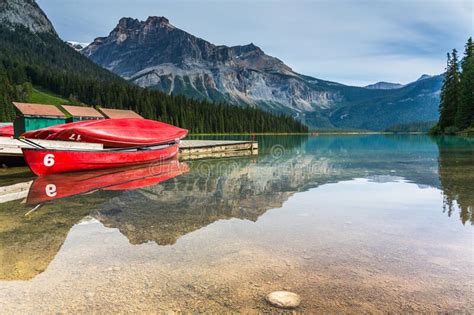 Emerald Lake Canoe Rental At The Yoho National Park Canada Stock Image