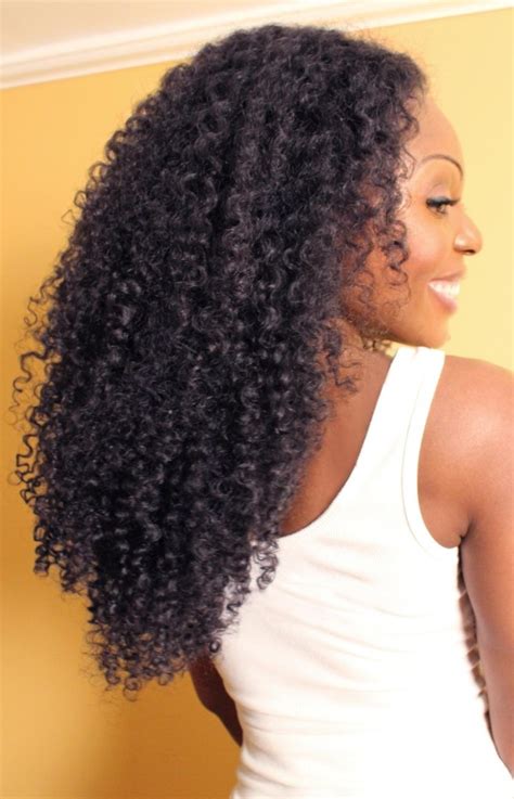 Keep your hair perfectly styled while showing off your beautiful face by pushing your bangs to the side with some clips or a stylish hairband. 21 Kinky Curly Hairstyles From Today's Women - Feed ...