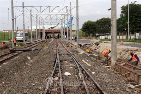 Proyek Pembangunan Rel Kereta Api Bandara Soekarno Hatta Foto Tribunnews Com