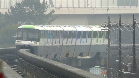 東京モノレール1000形空港快速 流通センター駅通過 Tokyo Monorail 1000 Series Emu Youtube