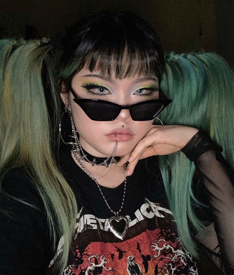 Feral Goth Girl Aesthetic