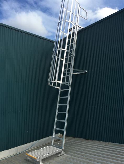 Safe Roof Access Ladder Systems Caged Ladders Brackets Safety Plus
