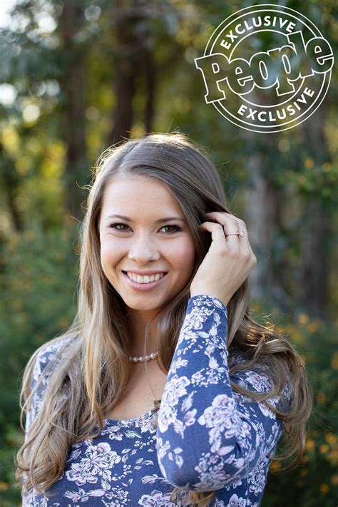 Bindi sue irwin (born 24 july 1998) is an australian television personality, conservationist, zookeeper, and actress. Bindi Irwin Shows Off Her Engagement Ring from Chandler ...