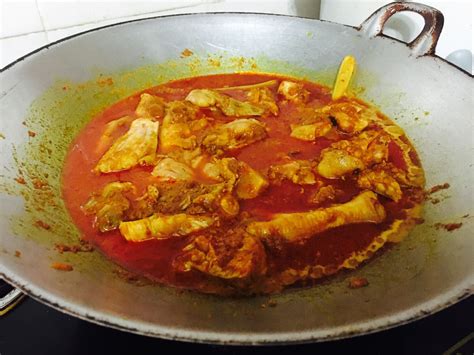 Misalnya ayam ungkep dengan bumbu kuning. Cara Masak Ayam Ungkep Yang Sedap Style Jawa Johor - Blog ...
