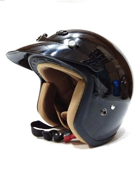 Motor vespa dibranding kuat dengan jenis motor retro, modelnya yang khas dan unik membentuk segmen unik dipasaran. Jual QUALITY Helm Retro Helm Classic Helm Bogo Helm Vespa ...