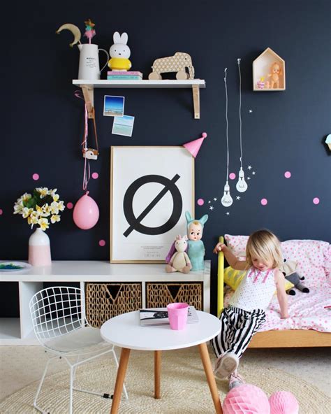 Kids Bedroom Ideas Using French Designer Mimilou Wall Decals